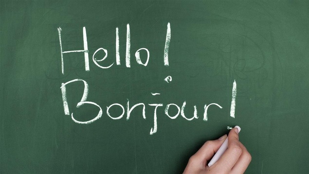 Hello! / Bonjour! sur un tableau
