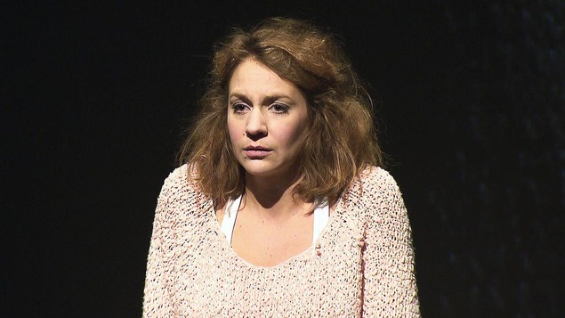 Léane Labrèche-Dor dans la pièce « J'accuse » Léane Labrèche-Dor dans la pièce « J'accuse »
