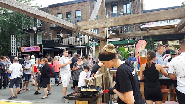 La cuisine de rue est à l'honneur sur la 3e Avenue.