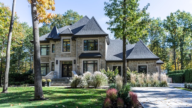 Une maison de luxe à Terrebonne Une maison de luxe à Terrebonne