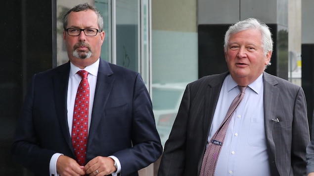 Les avocats de la défense Michael Lacy et Brian Greenspan