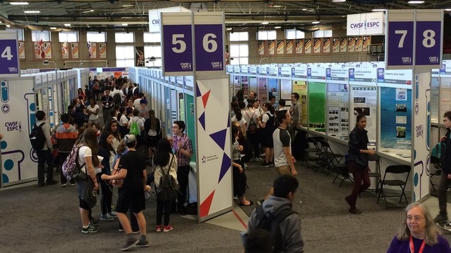 Vue de l’Expo-sciences pancanadienne, présentée à Montréal du 18 au 20 mai 2016 Vue de l’Expo-sciences pancanadienne, présentée à Montréal du 18 au 20 mai 2016