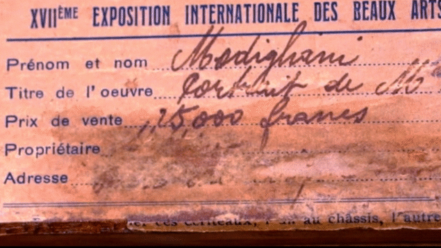 Étiquette de la Biennale de Venise de 1930 à l'endos d'une toile de Modigliani Étiquette de la Biennale de Venise de 1930 à l'endos d'une toile de Modigliani