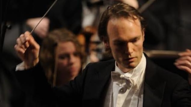 Paul Haas est le nouveau chef d'orchestre et directeur musical de l'Orchestre symphonique de Thunder Bay Paul Haas est le nouveau chef d'orchestre et directeur musical de l'Orchestre symphonique de Thunder Bay
