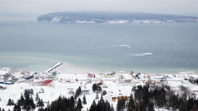 Percé dégage beaucoup de charme, même en hiver. Percé dégage beaucoup de charme, même en hiver.