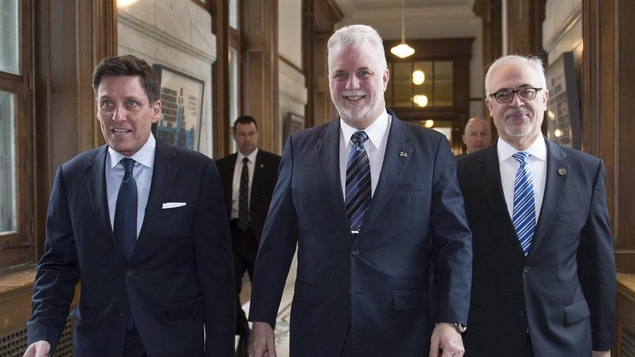 Pierre Moreau en compagnie de Philippe Couillard et Carlos Leitao