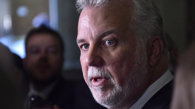 Le premier ministre du Québec, Philippe Couillard, répond aux questions des journalistes le 19 septembre 2017 à l’Assemblée nationale à Québec