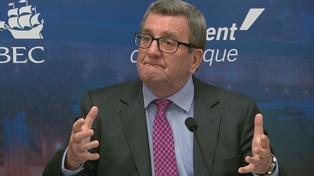 Régis Labeaume annonce des consultations sur le transport en commun après que Lévis ait abandonné le SRB Régis Labeaume annonce des consultations sur le transport en commun après que Lévis ait abandonné le SRB