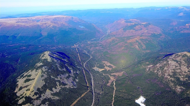 Le mont Hog's Back et le mont Albert en arrière-plan