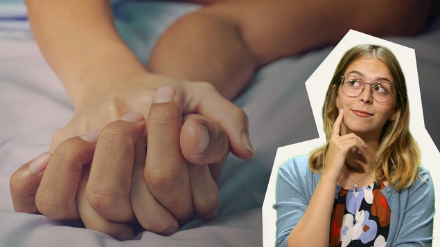 Un jeune femme qui semble se questionner.