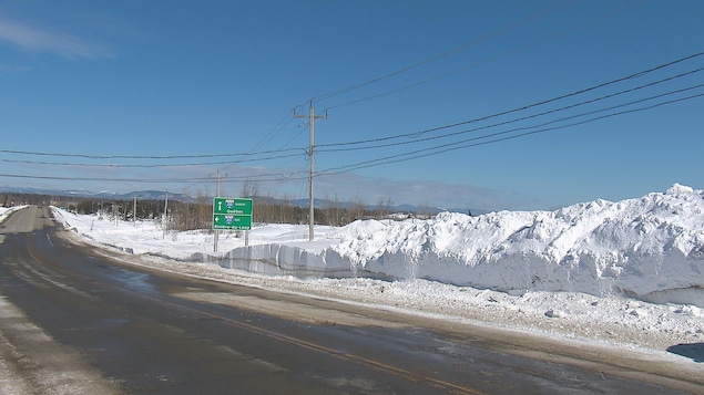 Le drame s'est joué sur la rue Principale, à Saint-Pierre-de-la-Rivière-du-Sud. Le drame s'est joué sur la rue Principale, à Saint-Pierre-de-la-Rivière-du-Sud.