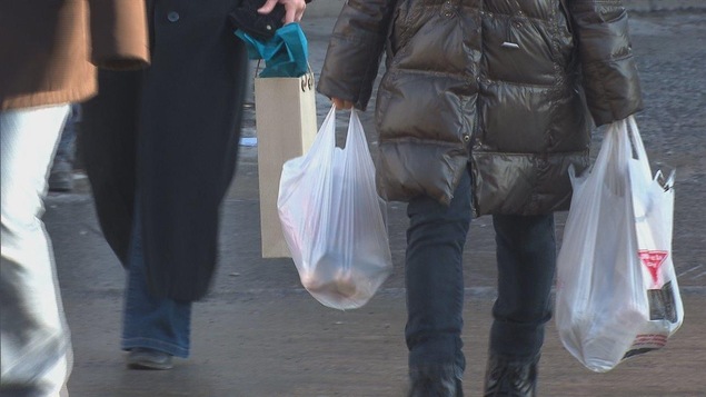 Des sacs de plastiques