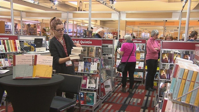 Le Salon du livre de Trois-Rivières a lieu encore cette année au Centre des congrès de l'Hôtel Delta. Le Salon du livre de Trois-Rivières a lieu encore cette année au Centre des congrès de l'Hôtel Delta.