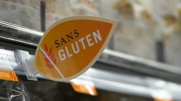 une étiquette «sans gluten» dans une épicerie
