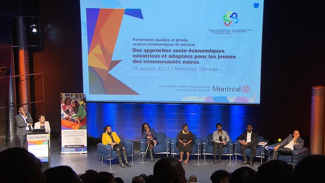 Les intervenants réunis au Sommet socioéconomique pour le développement des jeunes des communautés noires le 28 janvier 2017, à Montréal
