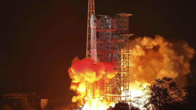 La sonde lunaire Chang'e 4 est lancée depuis le centre de lancement du satellite Xichang dans la province du Sichuan, au sud-ouest de la Chine, le samedi 8 décembre 2018.