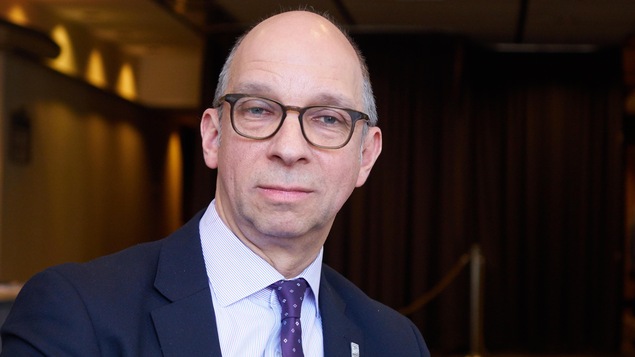 Le président de la Fédération des chambres de commerce du Québec, Stéphane Forget, souriant un peu à la caméra. Le président de la Fédération des chambres de commerce du Québec, Stéphane Forget, souriant un peu à la caméra.