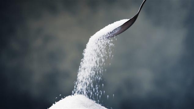 Du sucre dans une cuillère Du sucre dans une cuillère