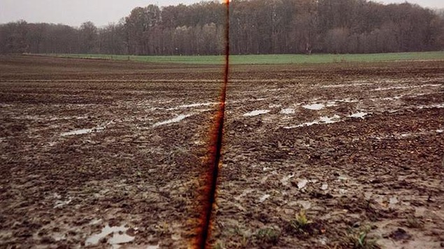 Résultat de recherche d'images pour "lande désolée après la guerre"