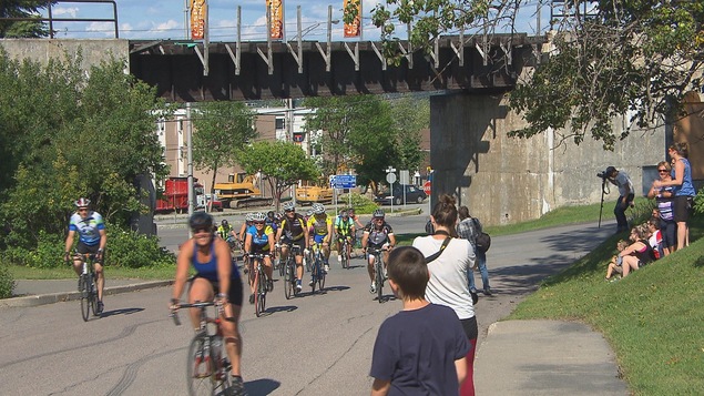 Des cyclistes Des cyclistes