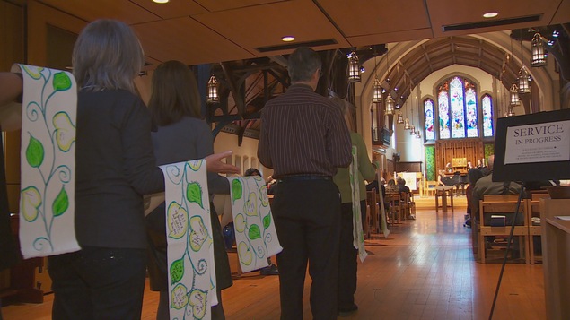 Une veillée à l’église Christ Church Cathedral à Vancouver le 18 mai pour rendre hommage aux victimes du fentanyl Une veillée à l’église Christ Church Cathedral à Vancouver le 18 mai pour rendre hommage aux victimes du fentanyl