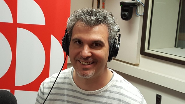 Le professeur Vincent Arnaud en studio