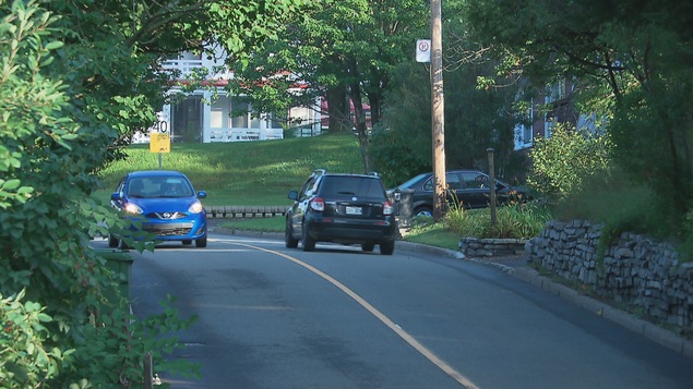 La rue Montmorency est très étroite et plusieurs automobilistes ne respectent pas les limites de vitesse.
