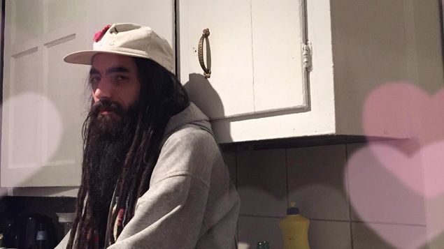 L'humoriste Zach Poitras