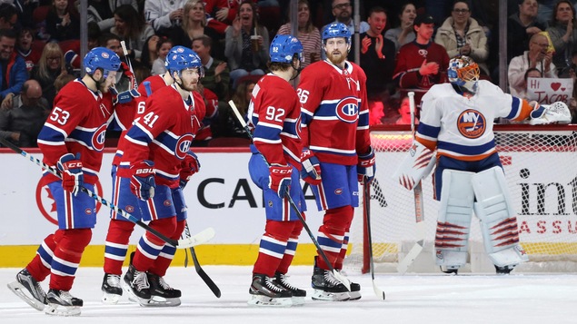 Les joueurs du Canadien de Montréal célèbrent un but.