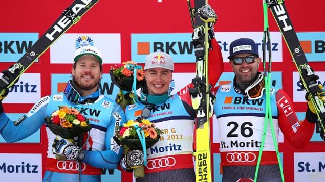 Erik Guay entouré de Kjetil Jansrud (gauche) et Manuel Osborne-Paradis sur le podium du super-G des mondiaux de St-Moritz. Erik Guay entouré de Kjetil Jansrud (gauche) et Manuel Osborne-Paradis sur le podium du super-G des mondiaux de St-Moritz.