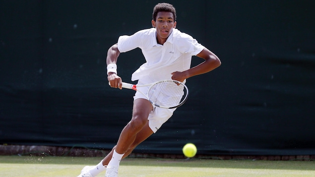 Le jeune Canadien Auger-Aliassime remporte l'Open Sopra Steria — Tennis