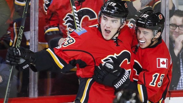 Micheal Ferland et Johnny Gaudreau Micheal Ferland et Johnny Gaudreau