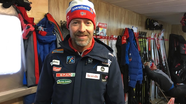 Knut Nystad, chef technicien de l'équipe de ski de fond de Norvège. Knut Nystad, chef technicien de l'équipe de ski de fond de Norvège.