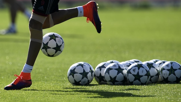 Des ballons de soccer