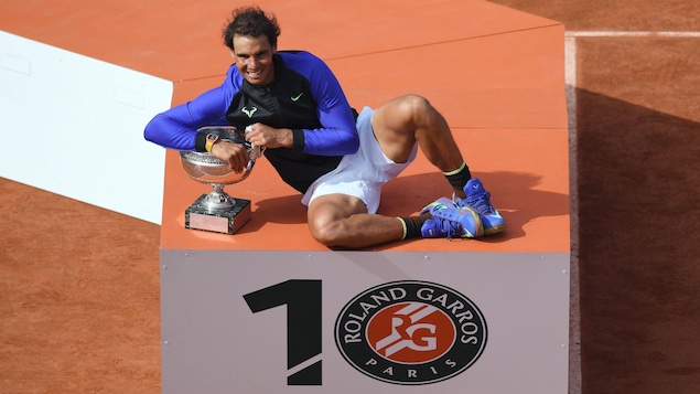 Tennis : actus, joueurs , joueuses, tournois, histoire ... - Page 20 Tennis-roland-garros-rafael-nadal-coupe