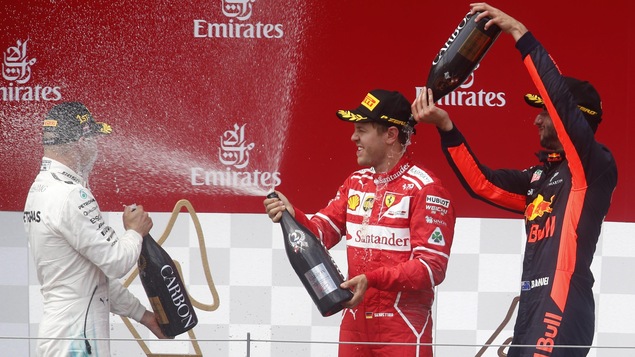 De gauche à droite, Valtteri Bottas, Sebastian Vettel et Daniel Ricciardo De gauche à droite, Valtteri Bottas, Sebastian Vettel et Daniel Ricciardo