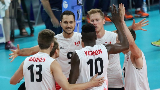 L'équipe canadienne de volleyball masculin l'a emporté en quatre manches face à l'Italie en Ligue mondiale L'équipe canadienne de volleyball masculin l'a emporté en quatre manches face à l'Italie en Ligue mondiale