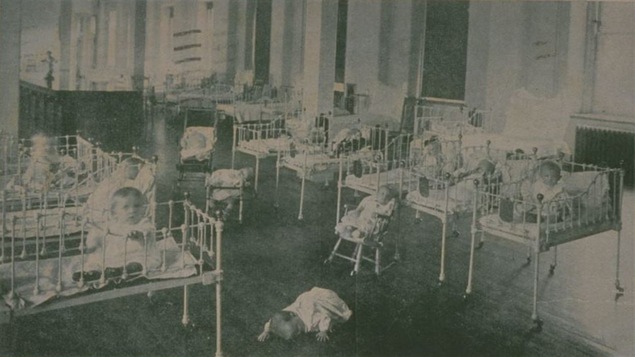 La crèche de la Miséricorde, à Montréal, en 1907