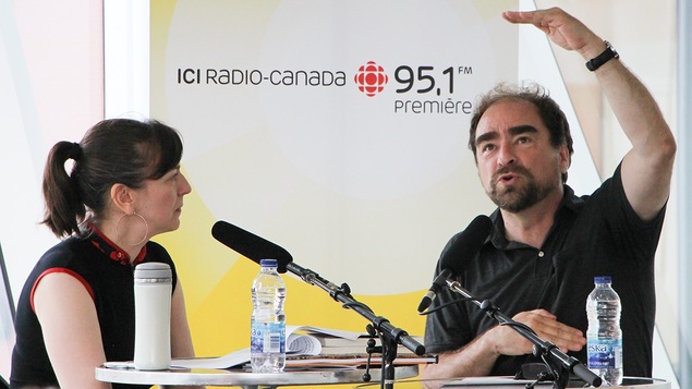 Marie-Louise Arsenault avec le bédéiste Michel Rabagliati