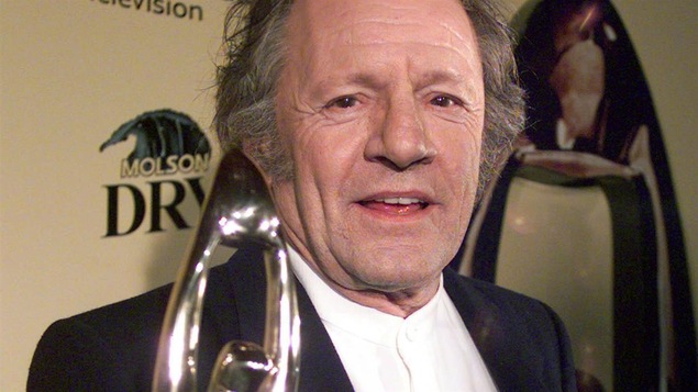 Claude Léveillée, un Félix à la main