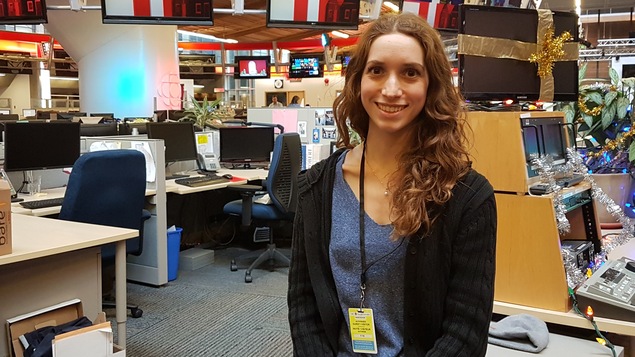 La danseuse Gabrielle Chenard dans les studio de Radio-Canada.
