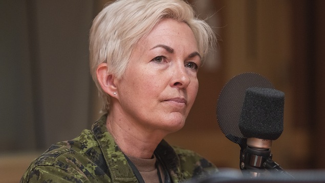 Jennie Carignan au micro de Stéphan Bureau.