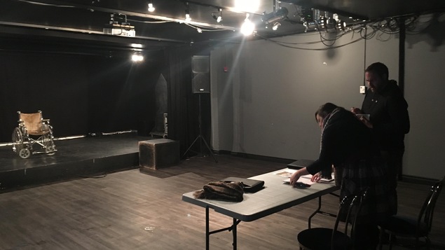 Répétition de la pièce de théâtre Pitié pour les vieilles chiennes sales de Marie-Eve Gagnon, la Boîte à chapeaux, Baie-Comeau