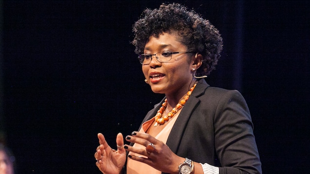 Carolyne P.M Verret sur scène
