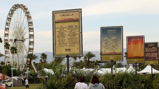Le site de Coachella, où les toutes affiches des précédents festivals sont affichées.