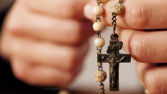 La croix serait particulièrement efficace pour effectuer les rites d'exorcisme.