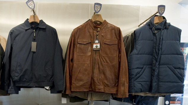 Des vêtements pare-balles conçus par l'homme d'affaires colombien Miguel Caballero.