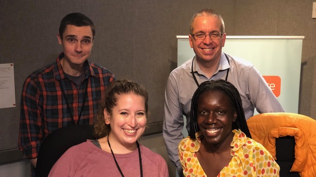 Chris Harding, Nicole Desnoyers, Stella Isaac et Christian Audet aux studios d'ICI Toronto.