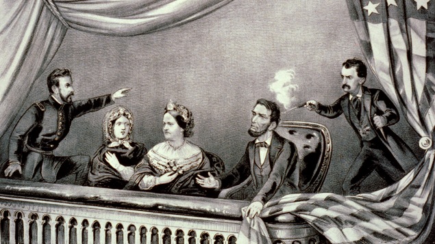 Dessin représentant un homme debout derrière Abraham Lincoln assis et qui lui tire dessus dans la nuque. À ses côtés sont assises deux femmes et un homme debout lève le bras pour arrêter le tireur.