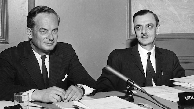 Les coprésidents de la Commission royale d'enquête sur le bilinguisme et le biculturalisme, Davidson Dunton et André Laurendeau